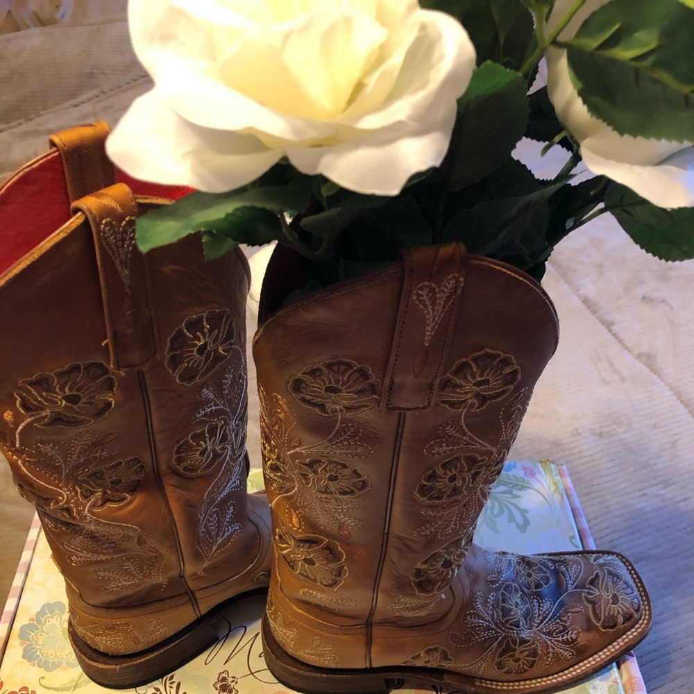 Macie Bean Boots!! Cowgirl style
